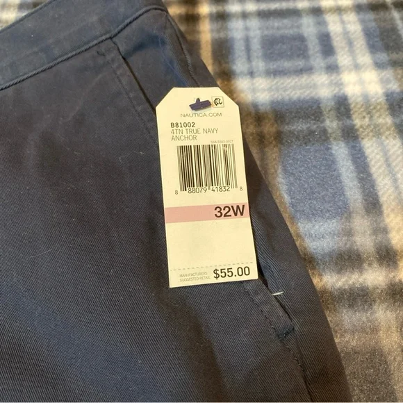 Nautica the Deck Shorts, Classic Fit Stretch, Adult Size 32W, 8.5" Inseam Blue - Picture 3 of 6